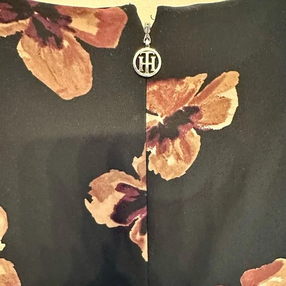 Tommy Hilfiger Black Dress with Floral Pattern Size 6 - Picture 4 of 6